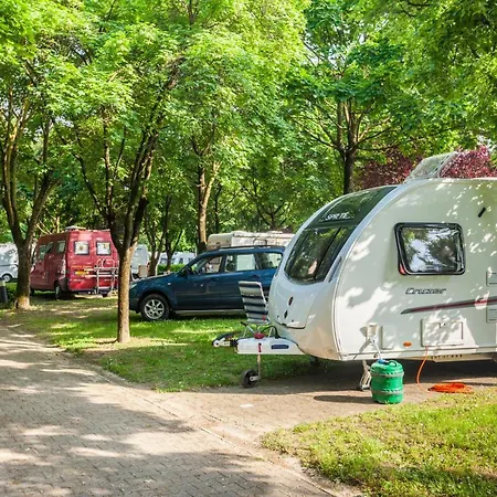 مكان تخييم Camping