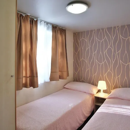 Kamp alanı Camping 4*